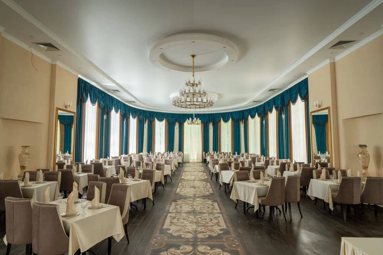 restaurants-restaurant