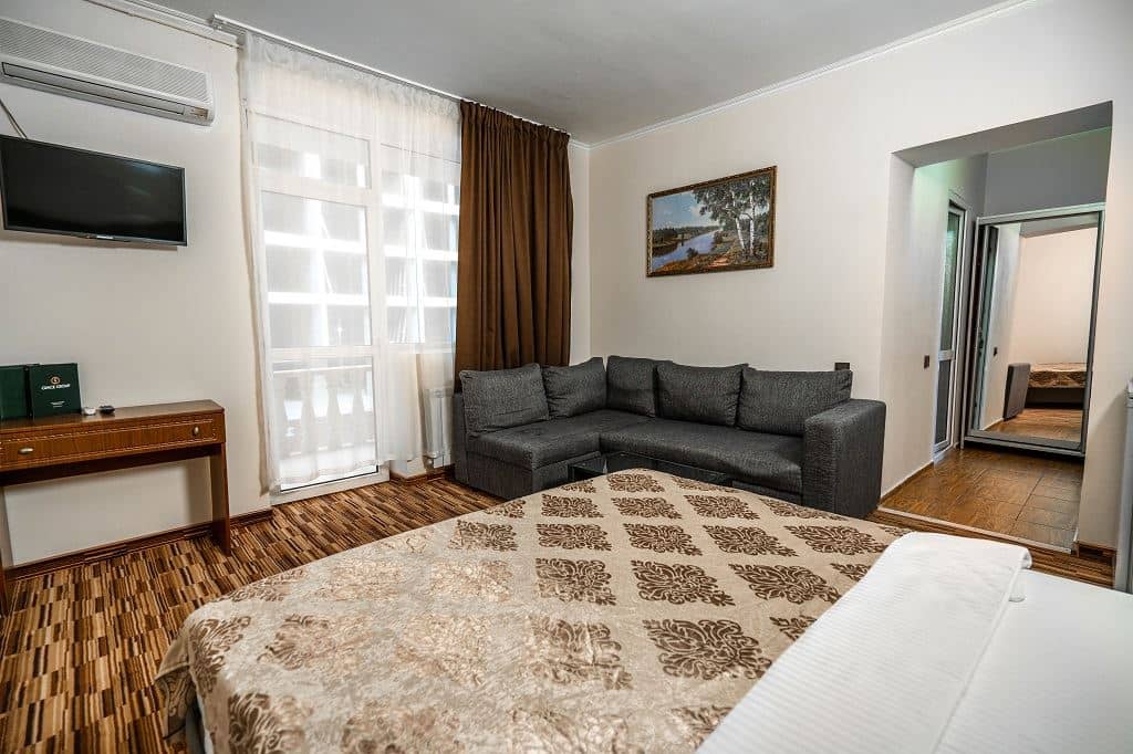 rooms-2-standart-with-balcony-and-ext-bed