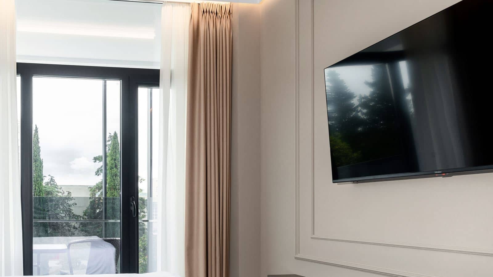 rooms-polulux-vid-more