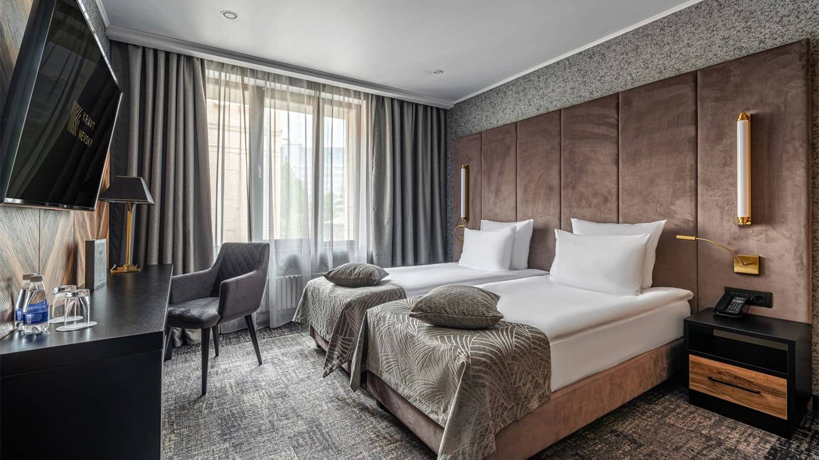 rooms-стандарт-с-одной-двуспальной-кроватью-с-двумя-односпальными