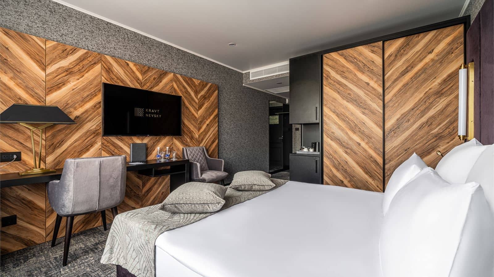 rooms-стандарт-с-одной-двуспальной-кроватью-с-двумя-односпальными