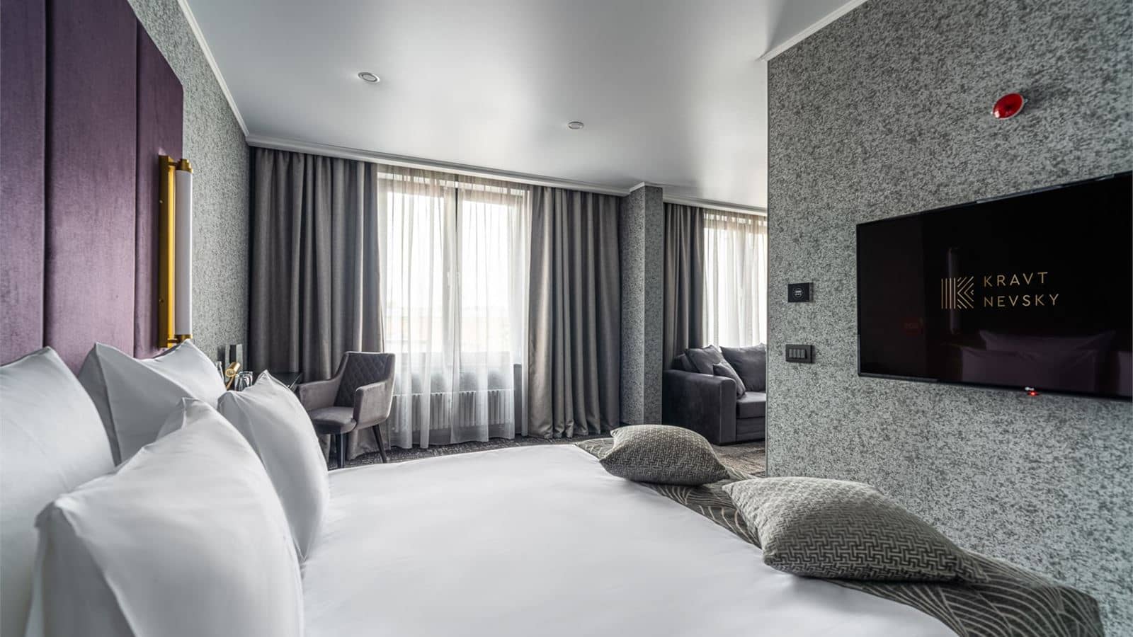 rooms-улучshенный-стандарт-с-одной-двуспальной-кроватью