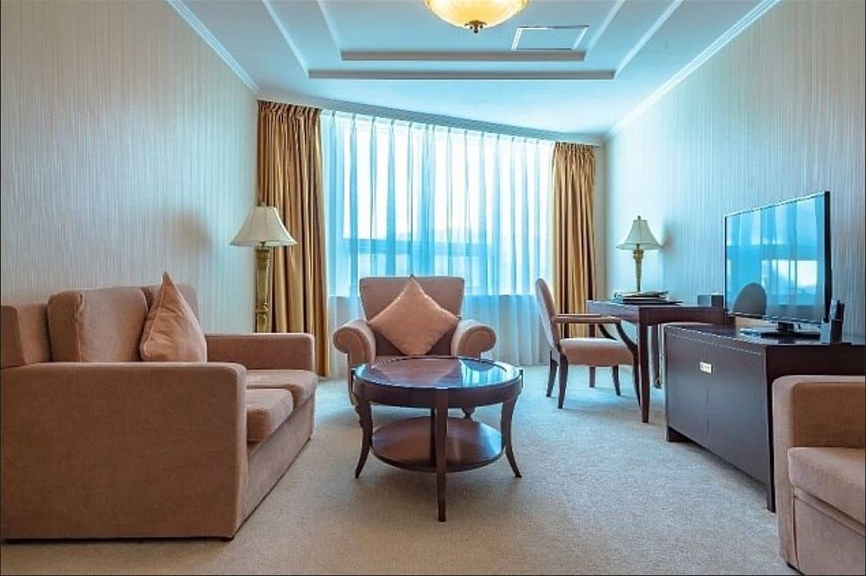 rooms-mega-suite