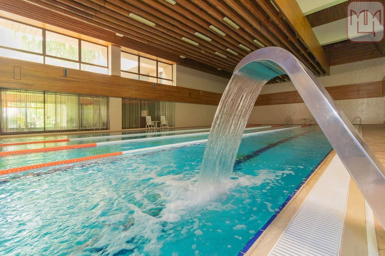 pools-indoor-pool
