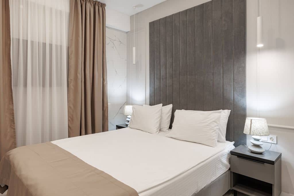 rooms-economy