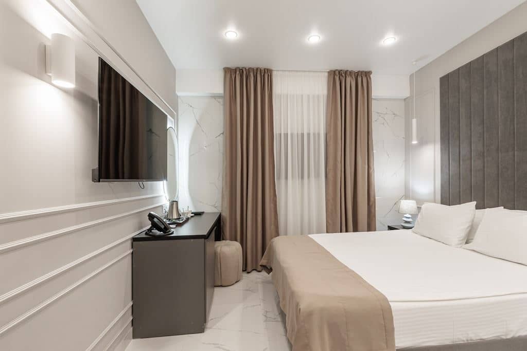 rooms-economy