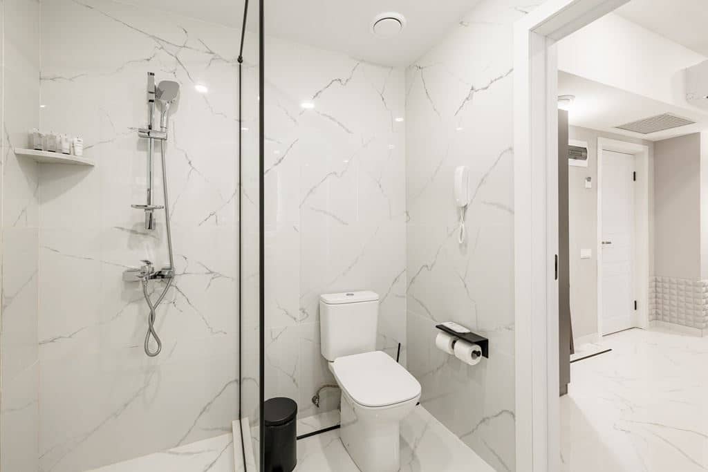 rooms-economy-plus