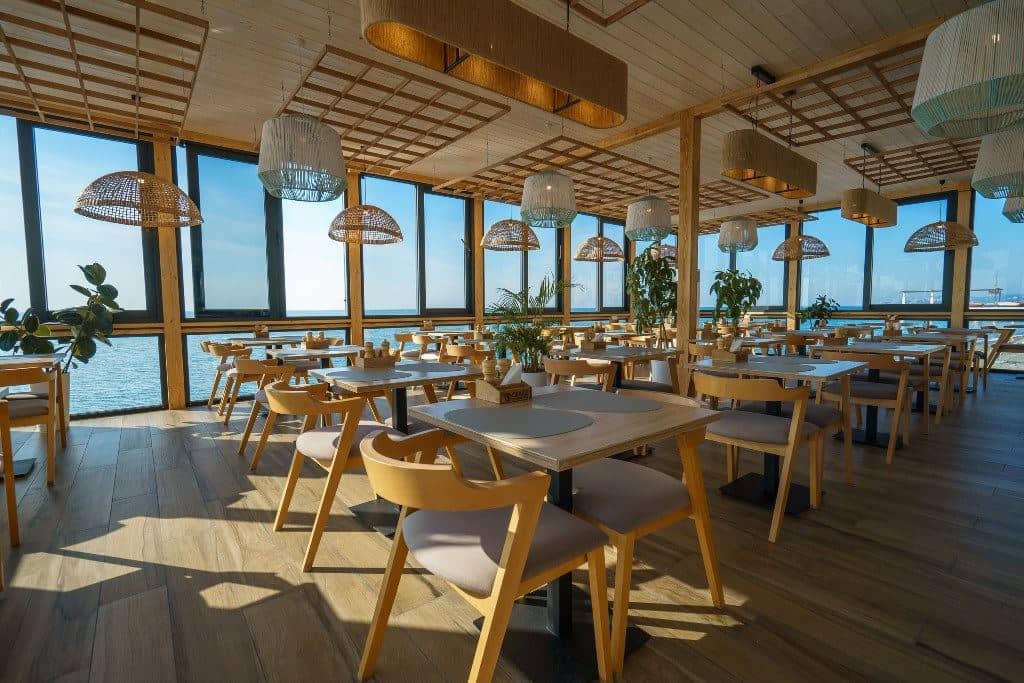 restaurants-restaurant