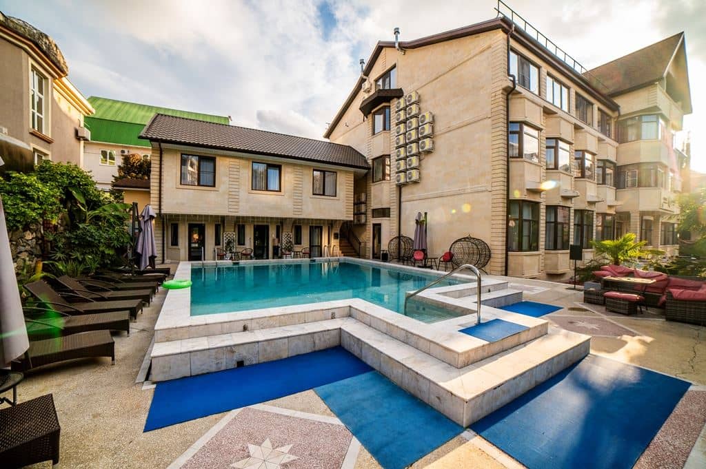 pools-outdoor-pool