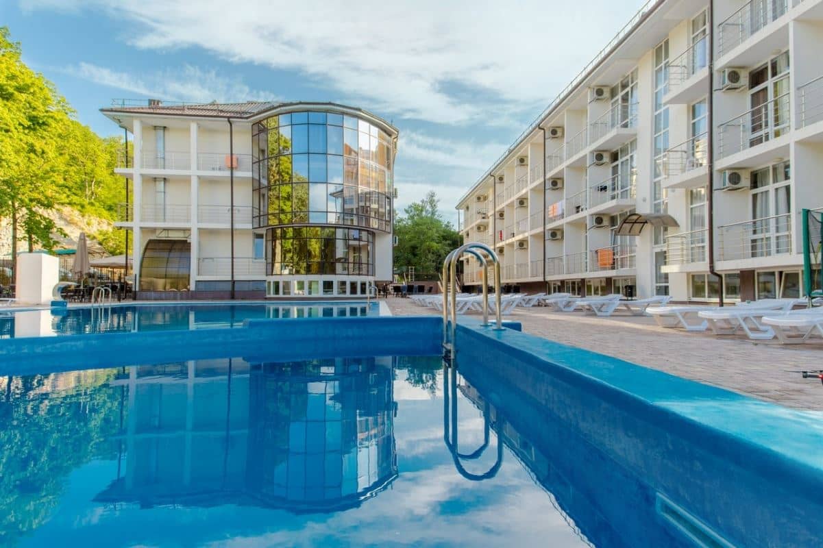pools-outdoor-pool