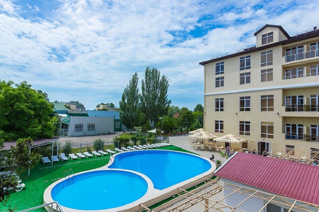pools-outdoor-pool
