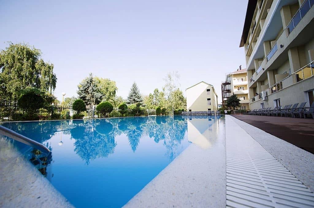 pools-outdoor-pool