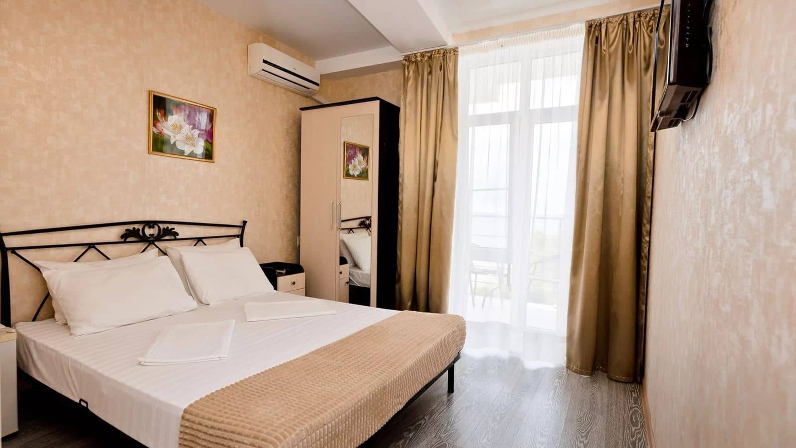 rooms-double-sea-view-balcony-1