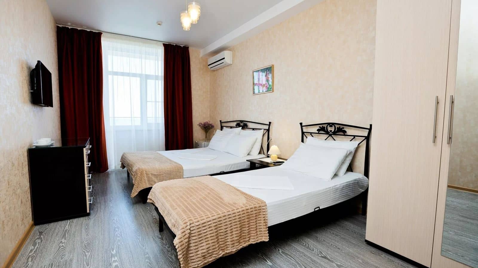 rooms-triple-sea-view-balcony-1