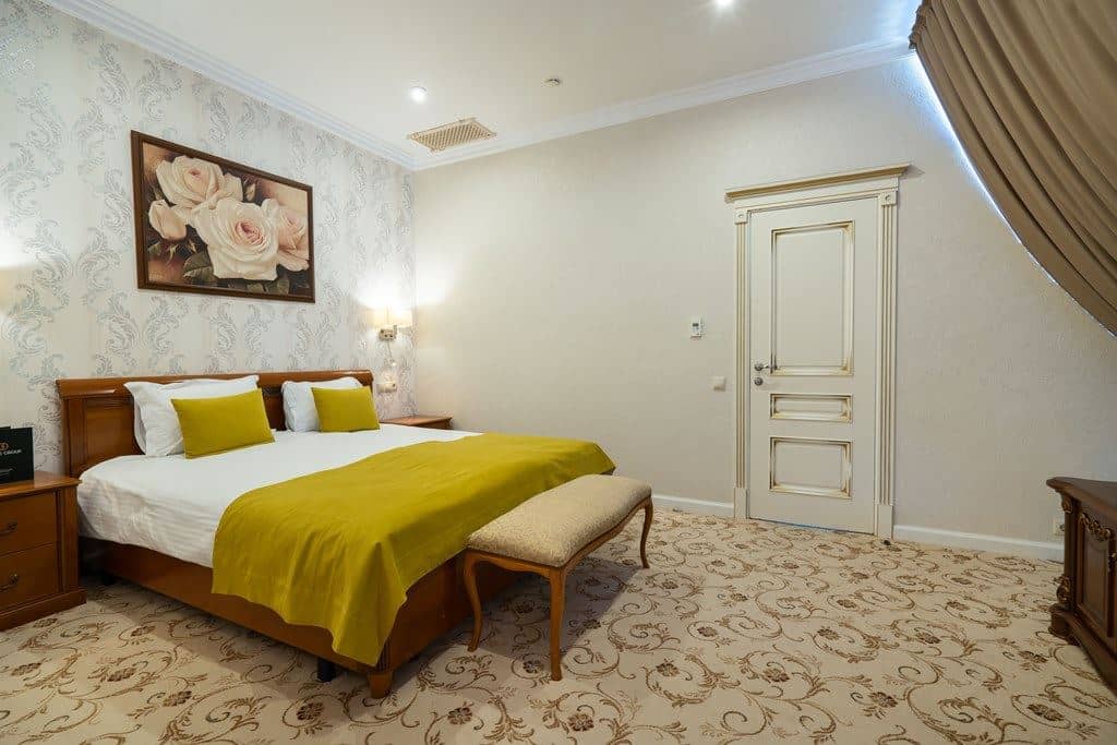 rooms-luxe-mansarda