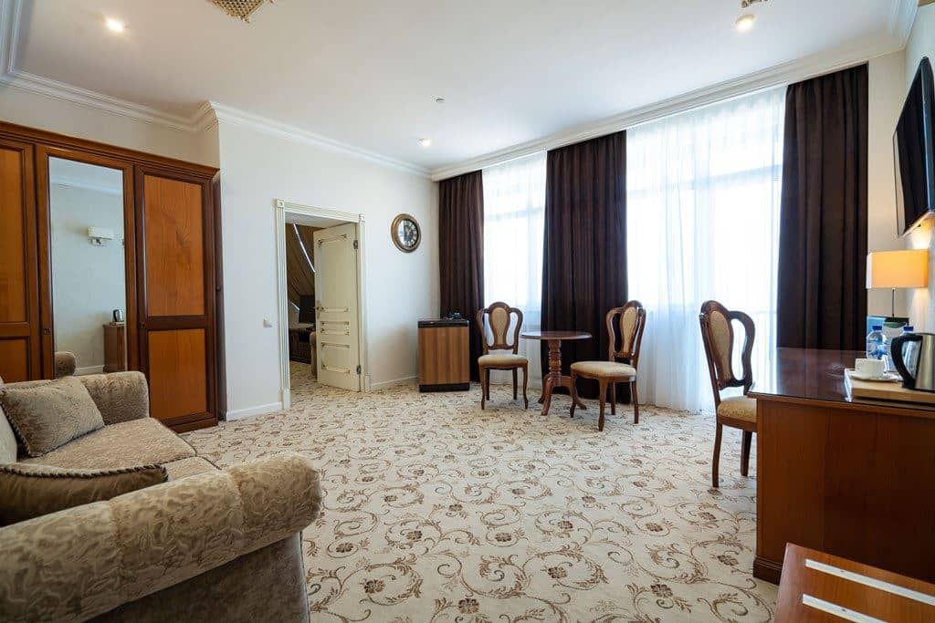 rooms-luxe-mansarda