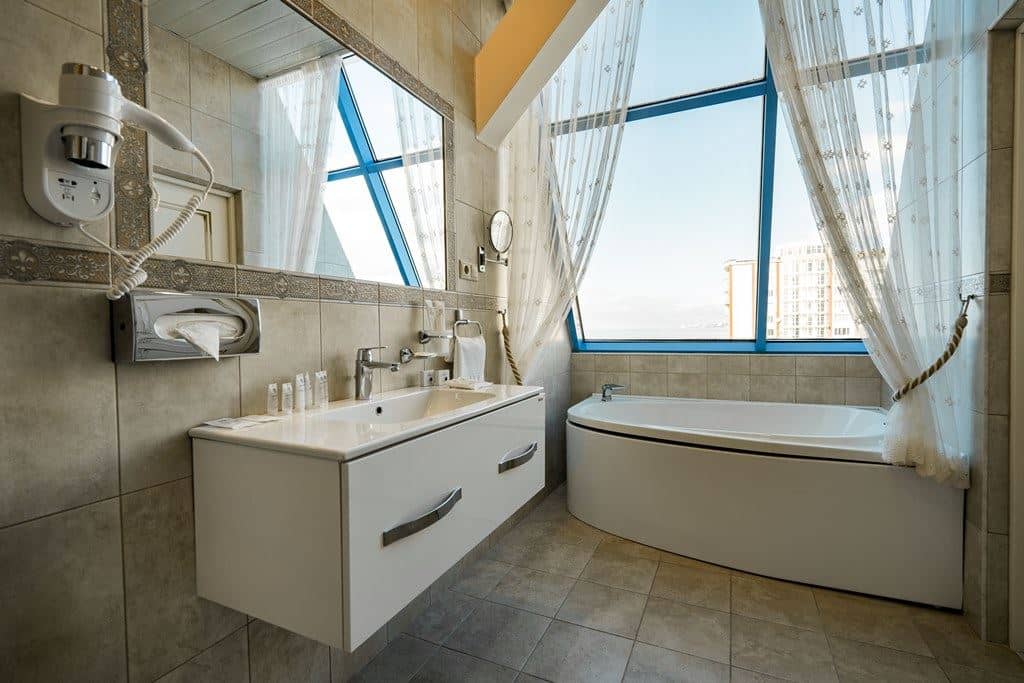 rooms-luxe-mansarda