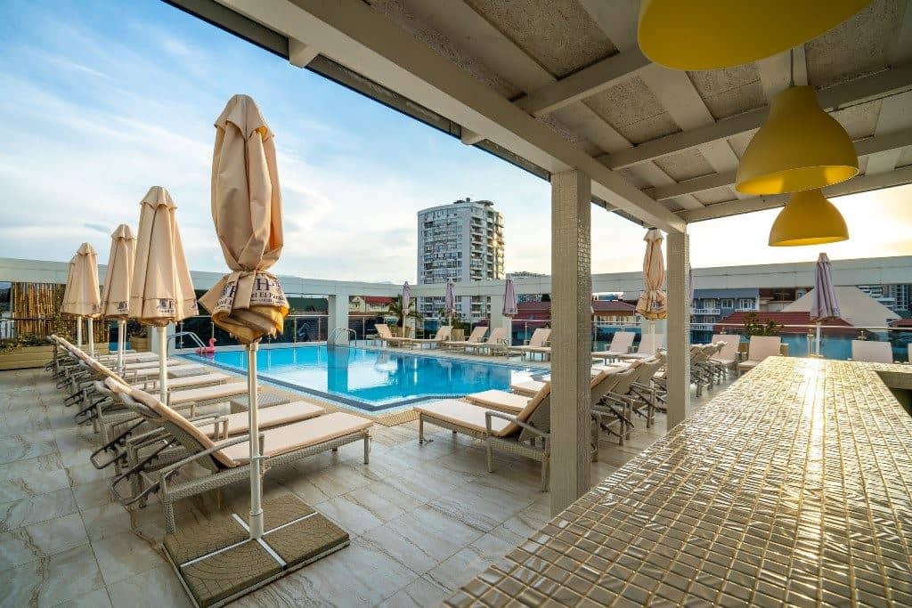 pools-outdoor-pool
