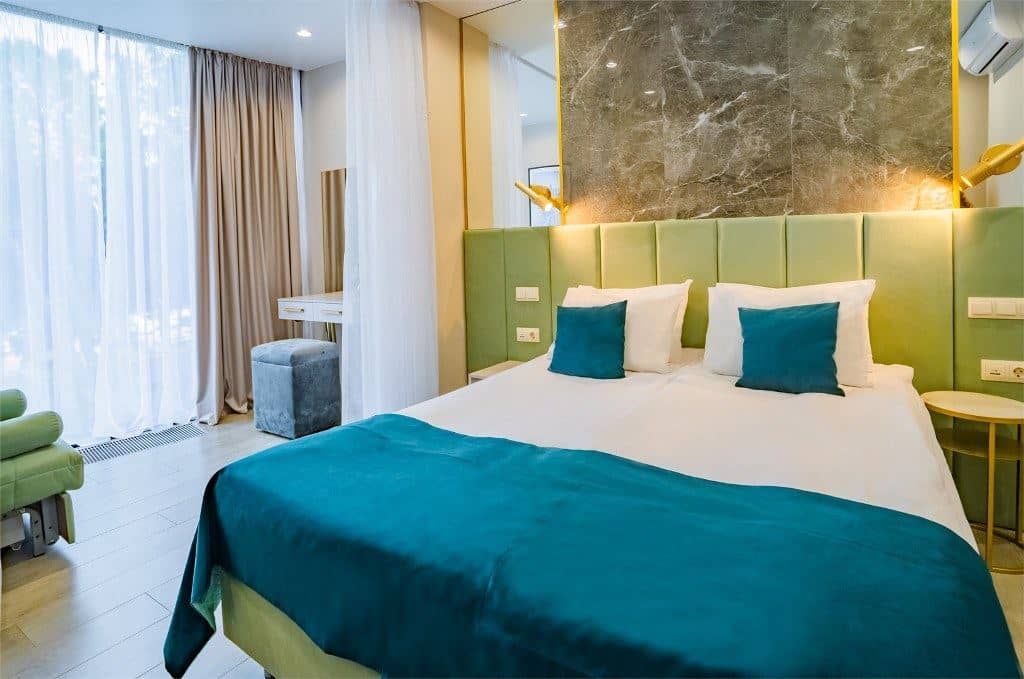 rooms-2-room-luxe
