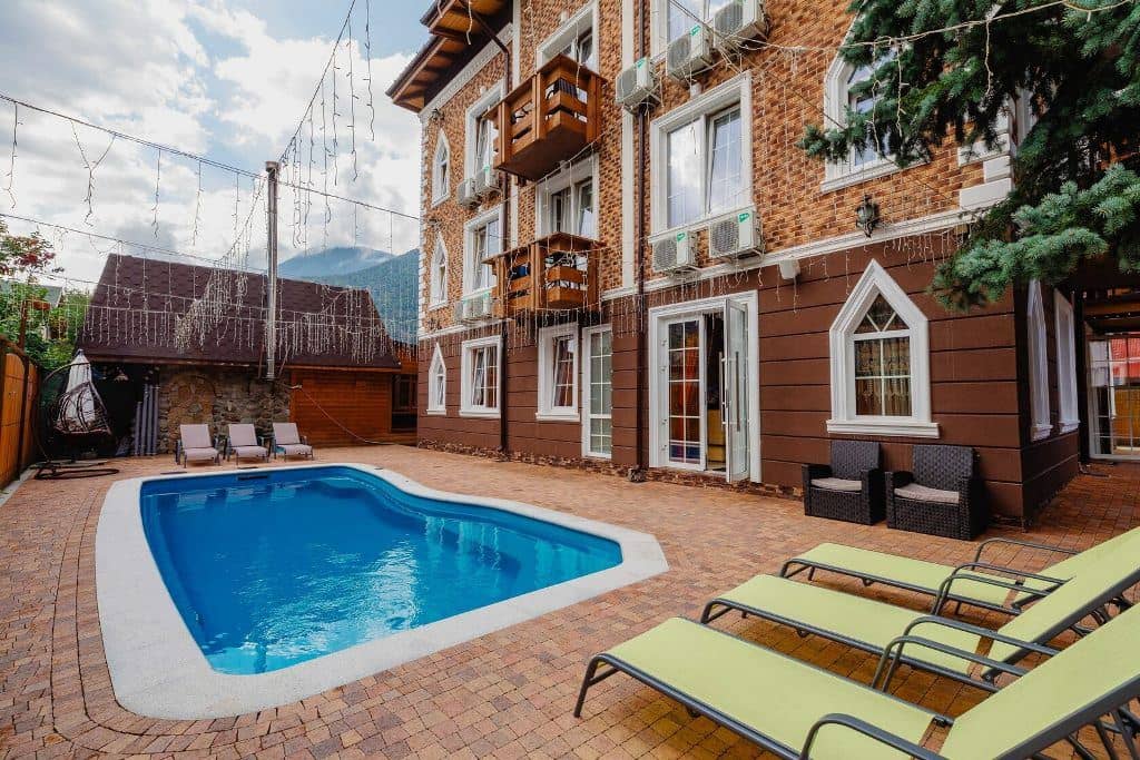 pools-outdoor-pool