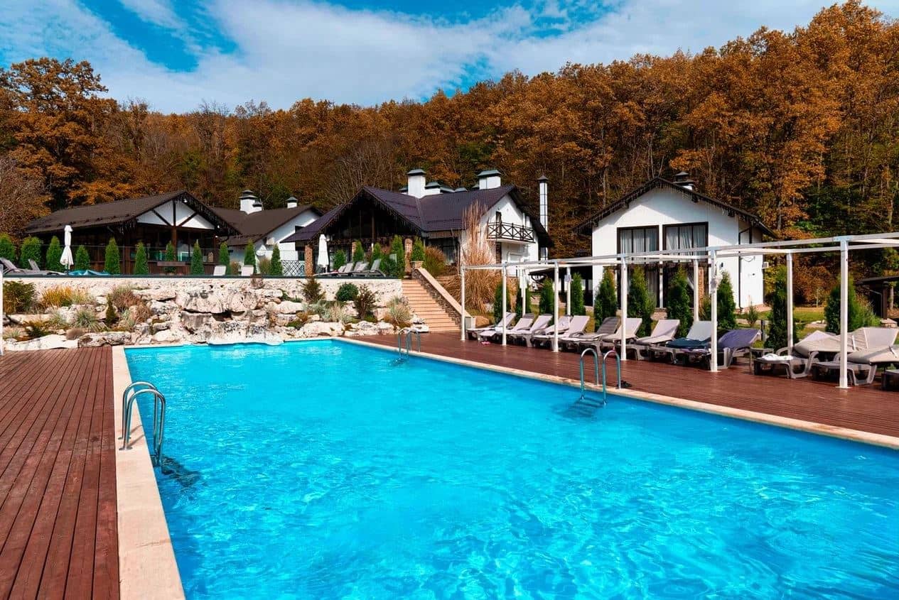 pools-outdoor-pool