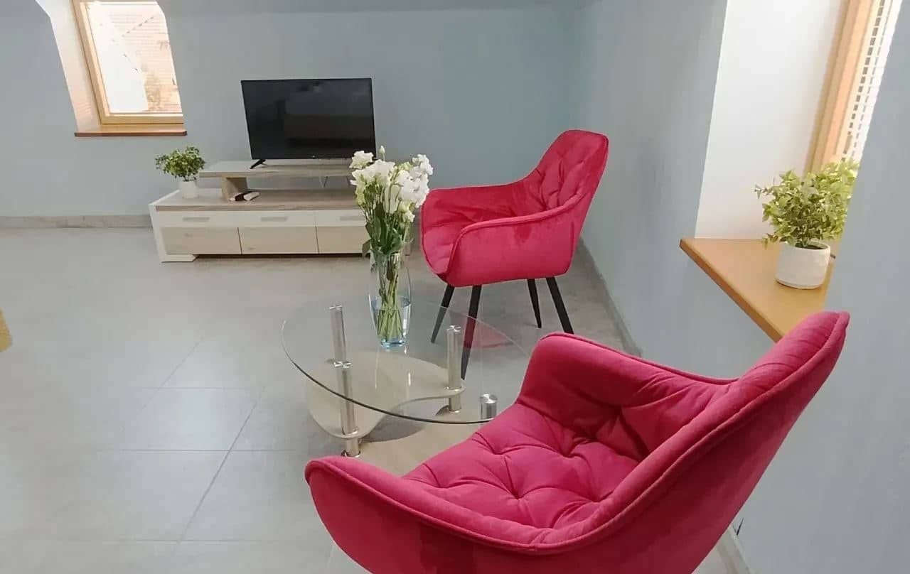 rooms-standard-family-room