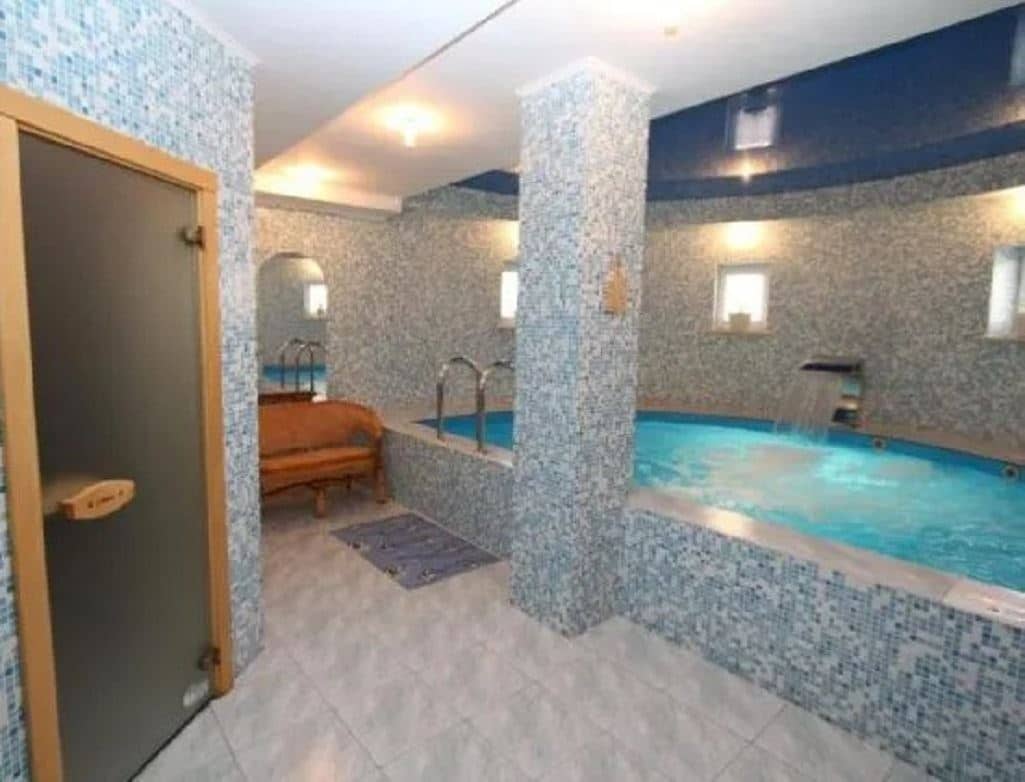 pools-indoor-pool