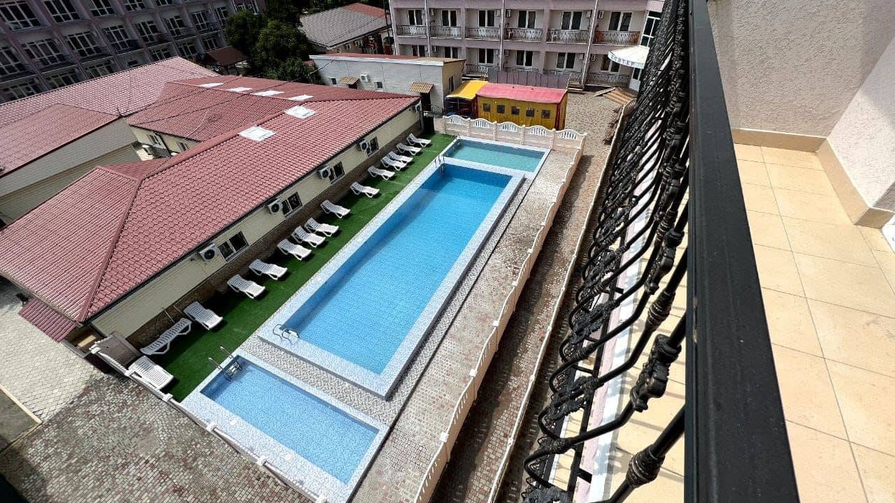 pools-outdoor-pool