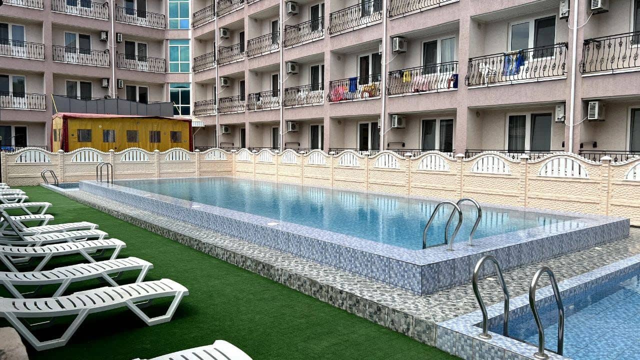pools-outdoor-pool