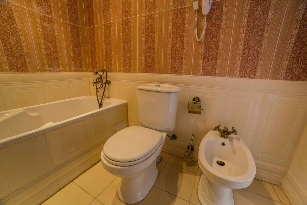 rooms-deluxe-suite