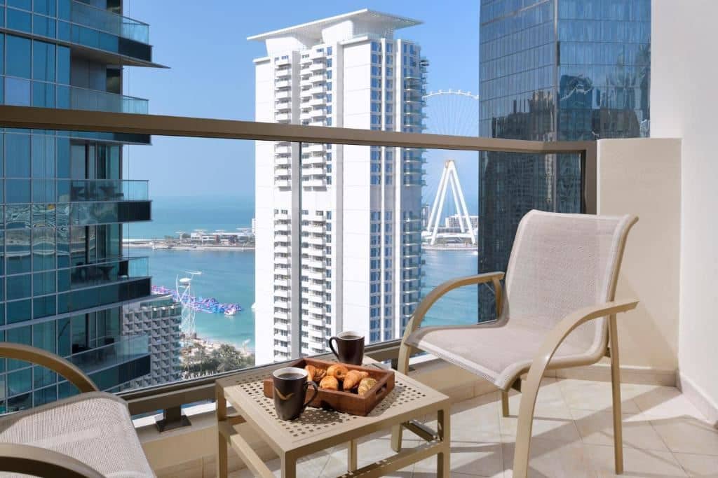 rooms-executive-room-partial-sea-view-with-balcony