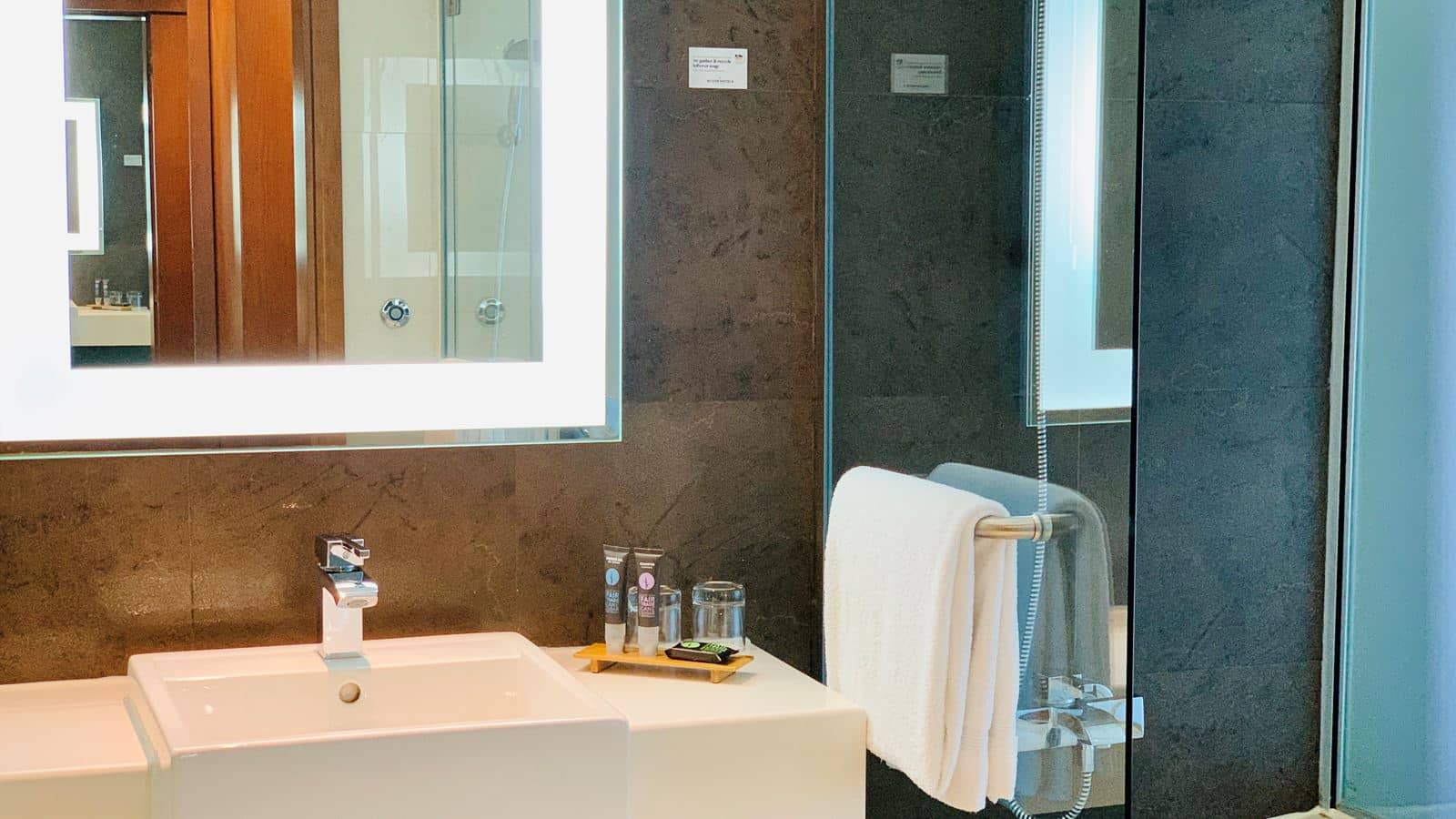 rooms-standard-room