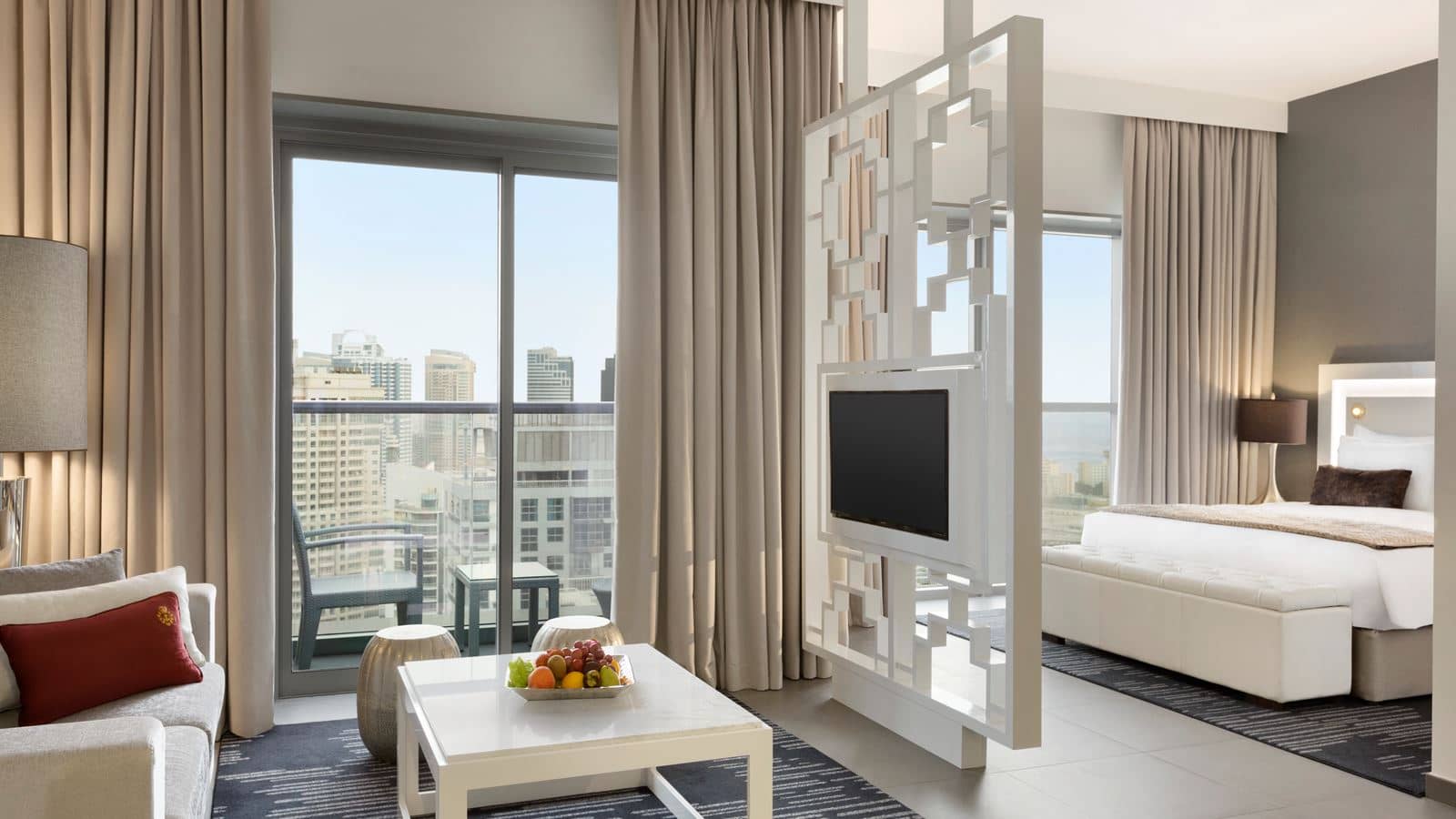 rooms-grand-studio-suite-with-soluna-beach-access