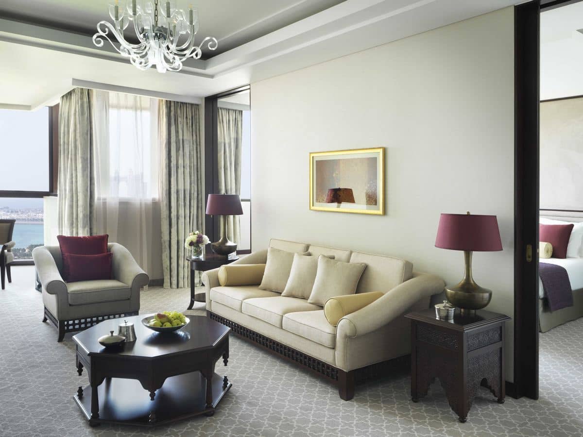 rooms-deluxe-suite