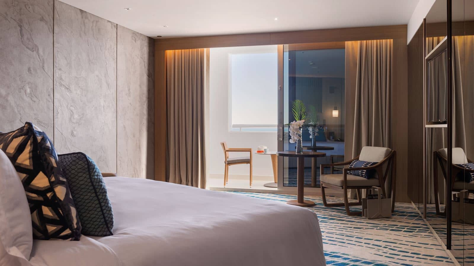 rooms-ocean-deluxe-balcony