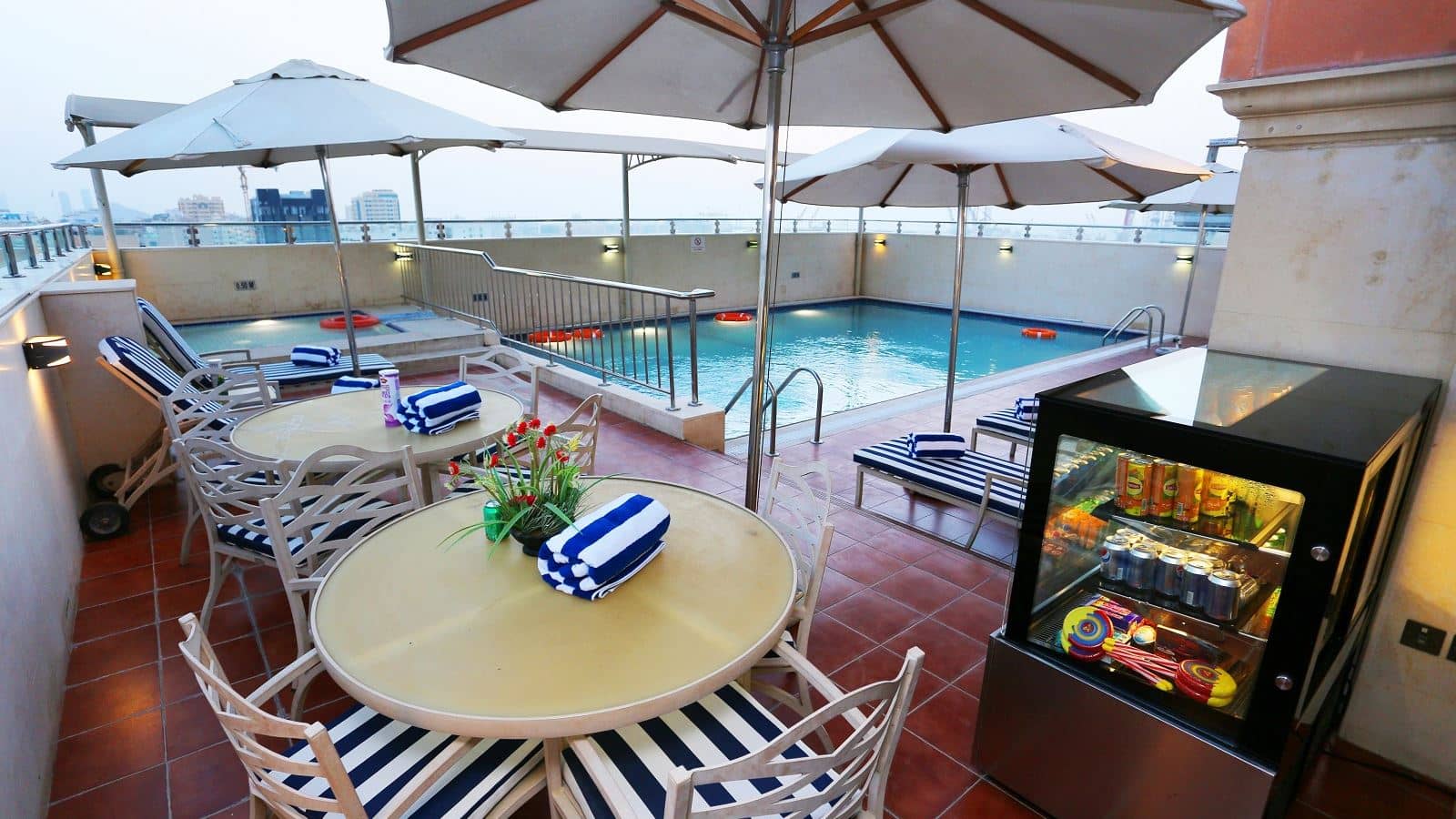 pools-outdoor-pool