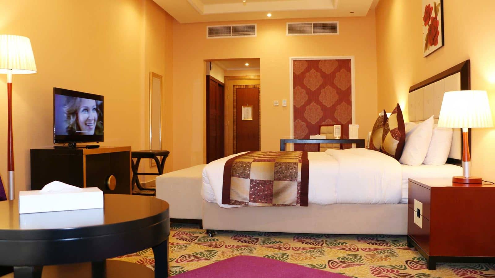 rooms-deluxe-suite