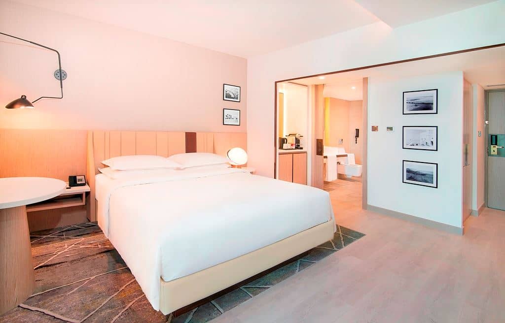 rooms-club-city-view
