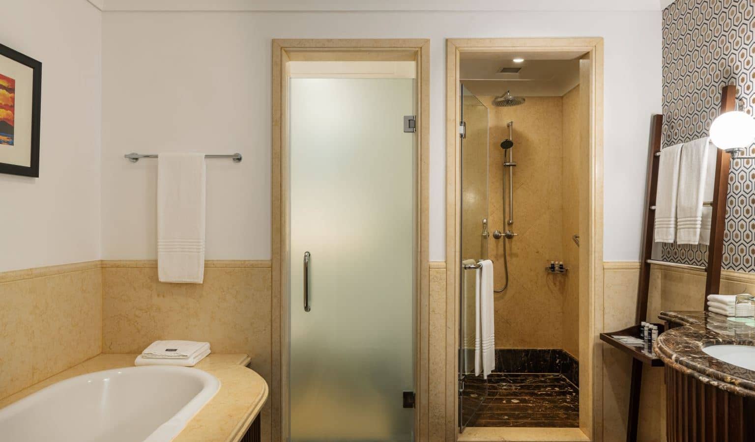 rooms-deluxe-room-sea-view