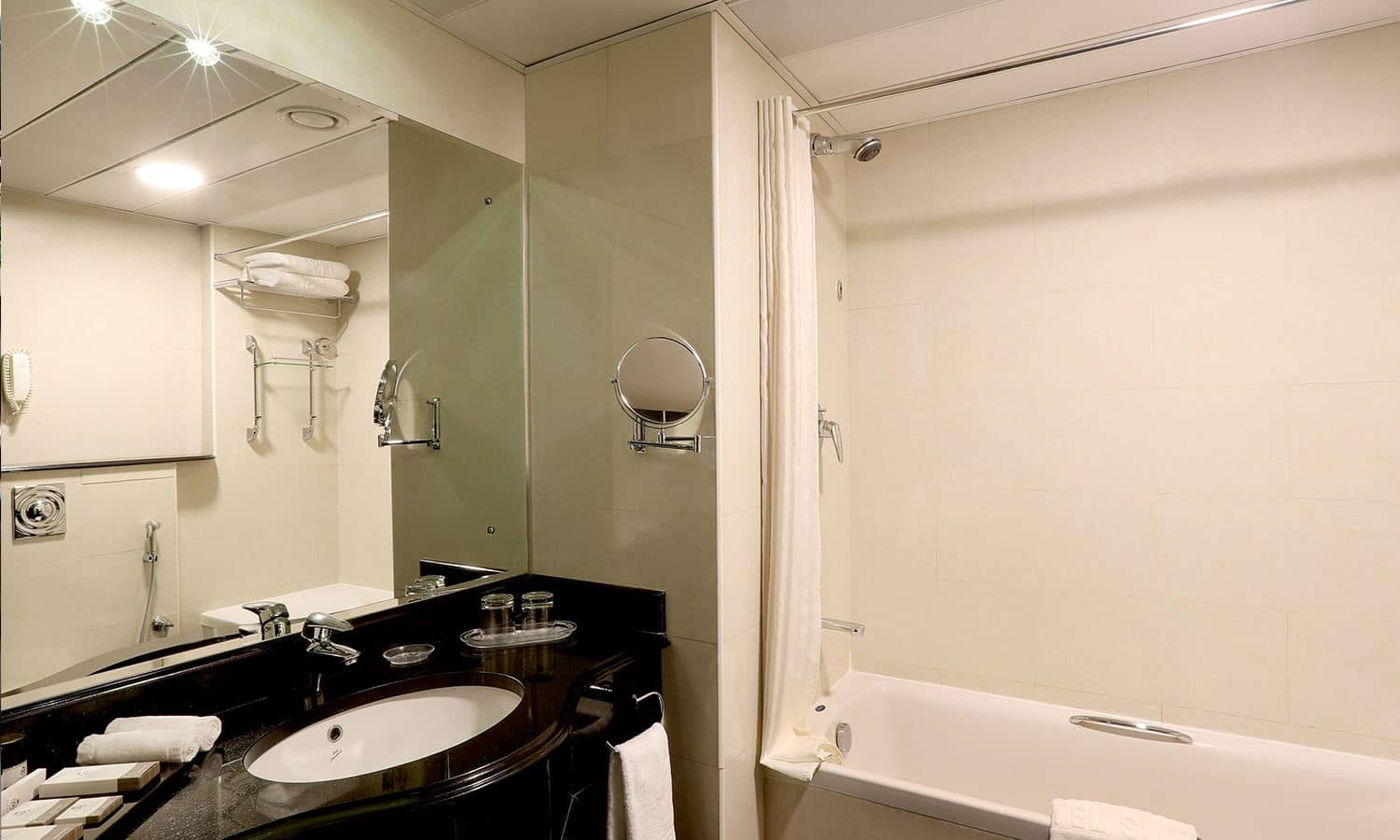 rooms-standard-room