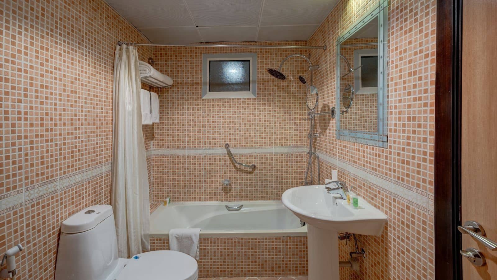 rooms-two-bed-room-suite