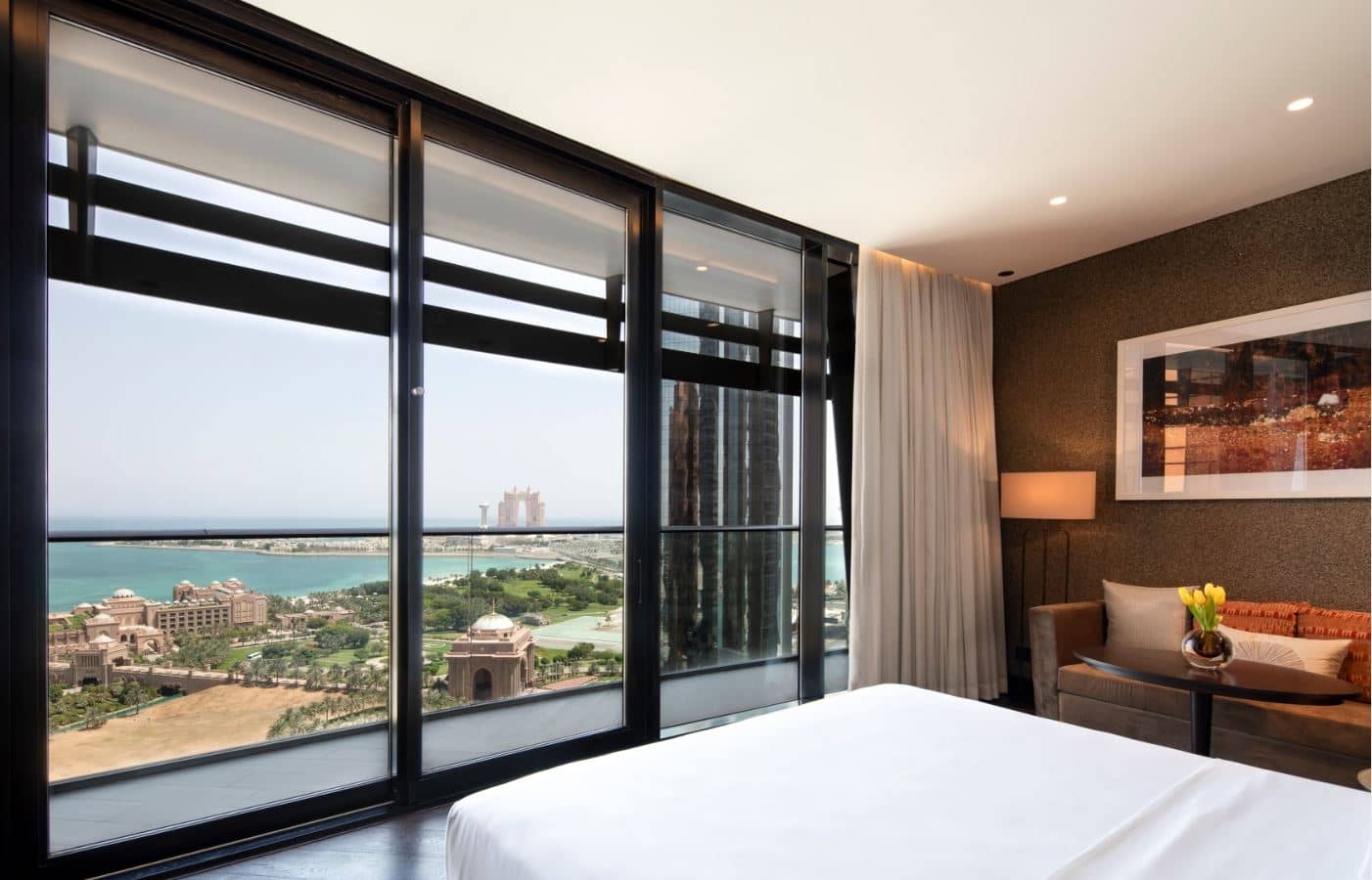 rooms-king-bed