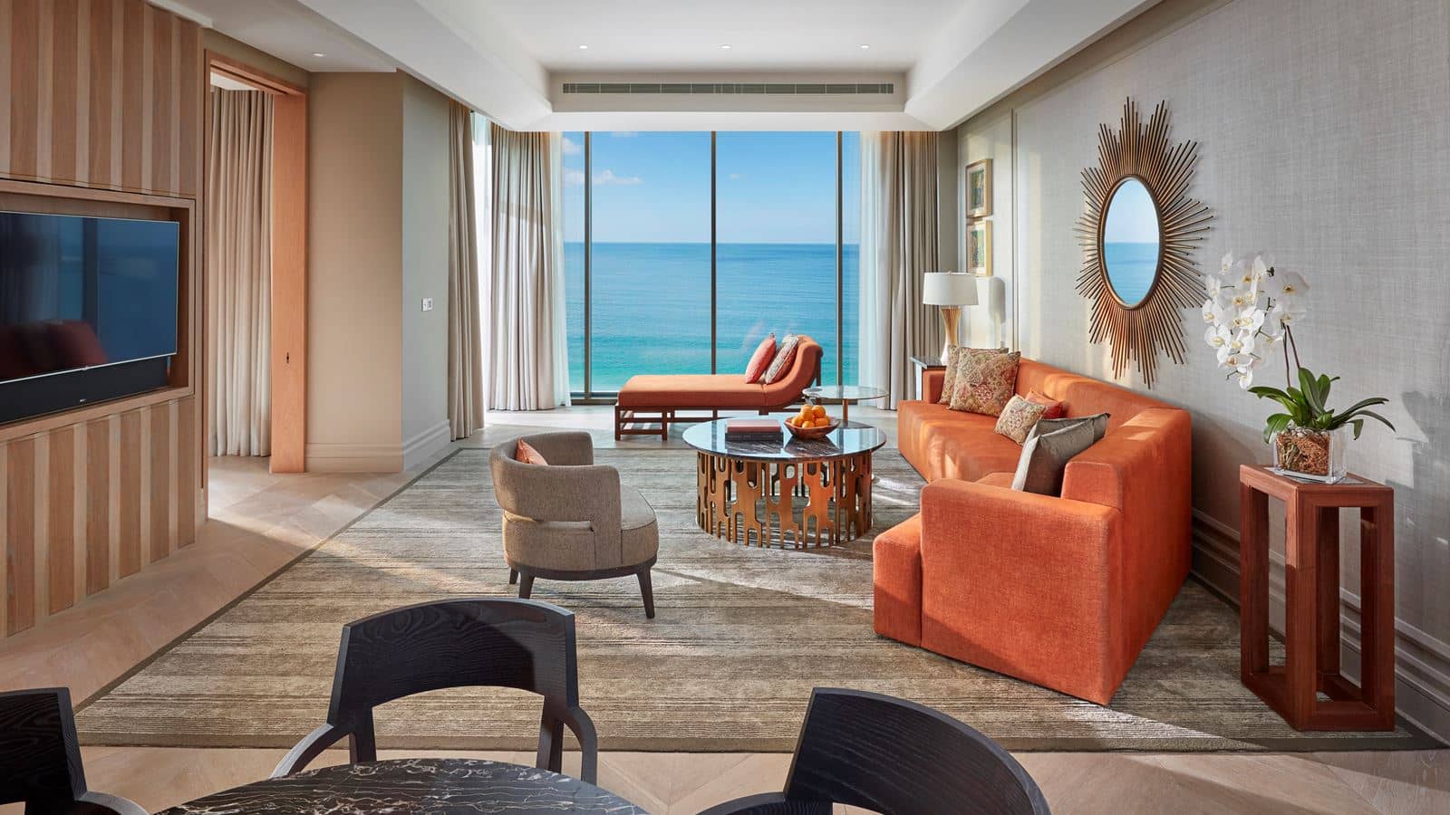rooms-mandarin-sea-front-suite