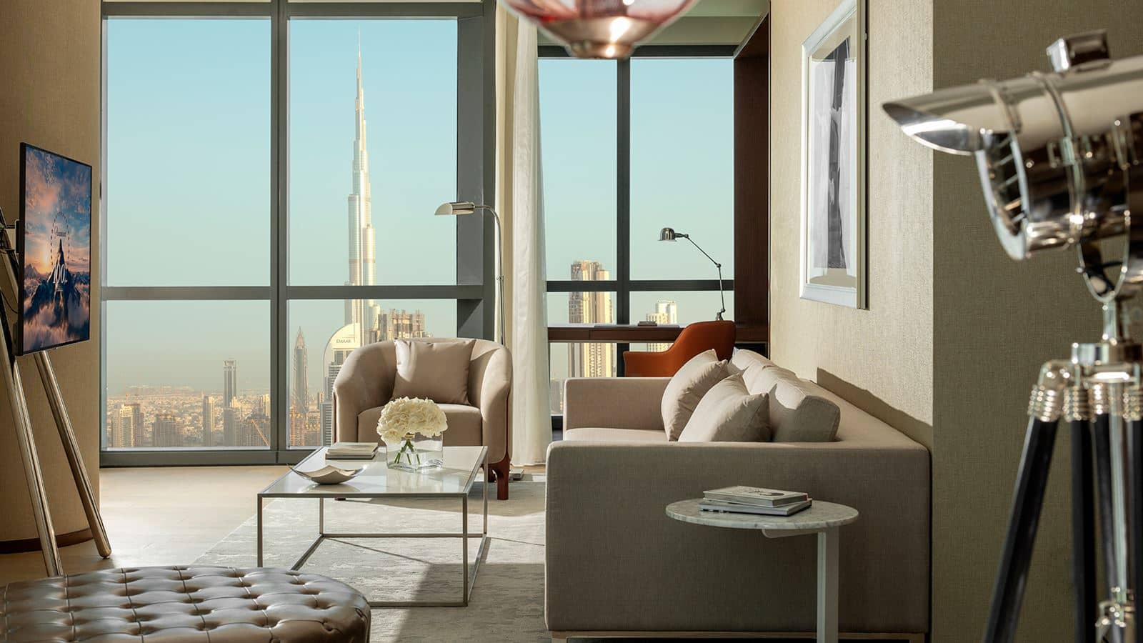 rooms-premiere-suite-with-panoramic-view