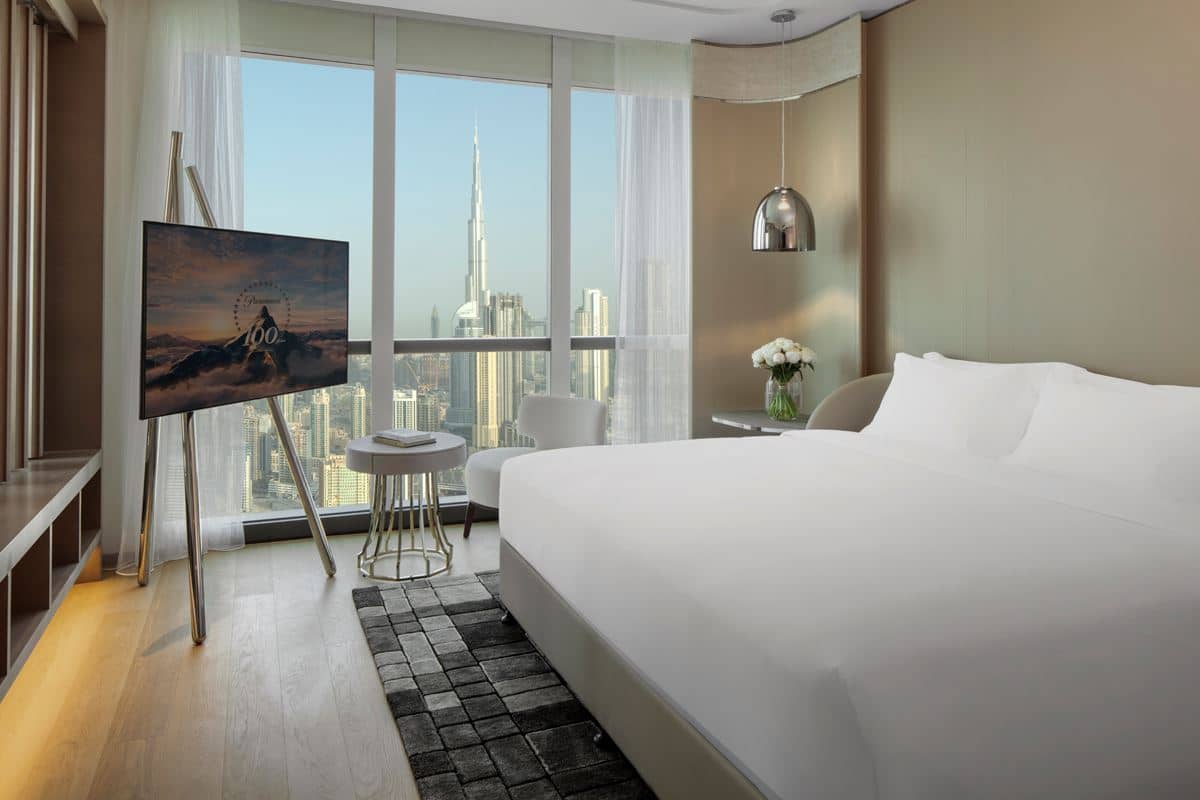rooms-silver-screen-suite