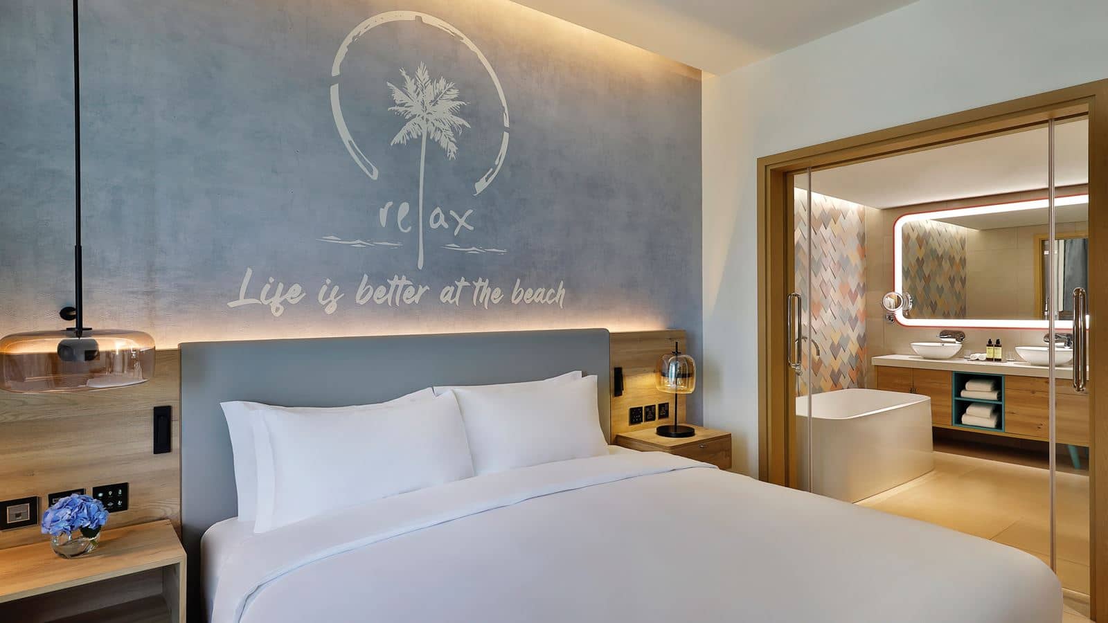 rooms-one-bedroom-club-sea-view-suite