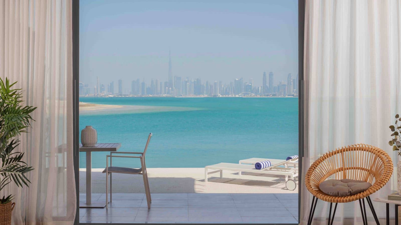 rooms-junior-beach-access-suite