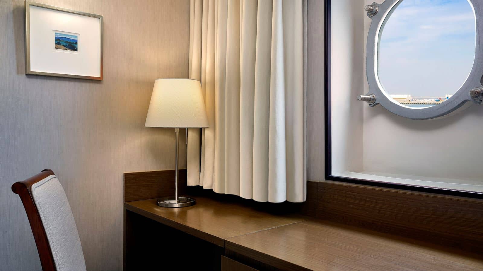 rooms-classic-room