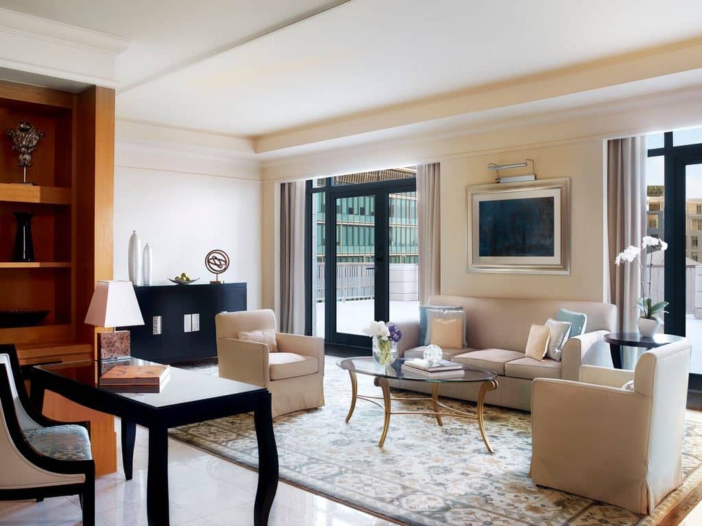 rooms-ambassador-suite