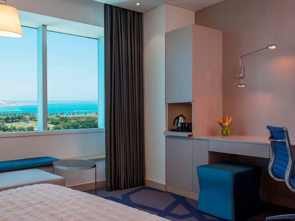 rooms-deluxe-room